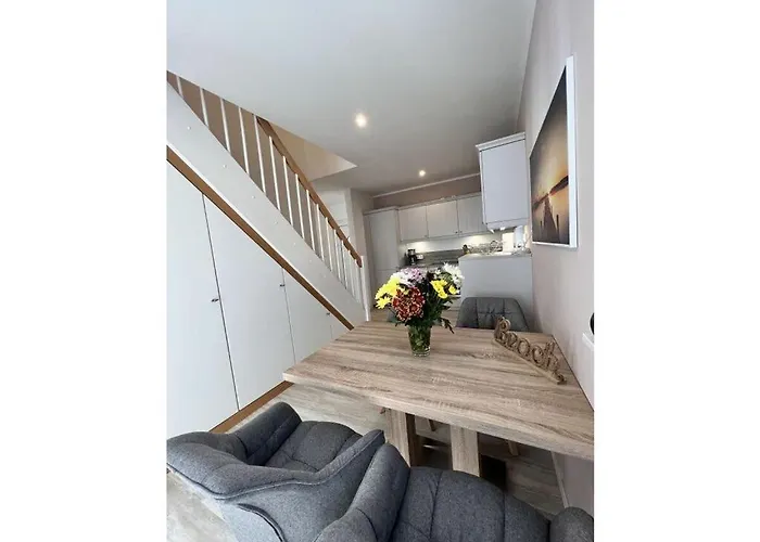 House Comfortable Semesterbostad